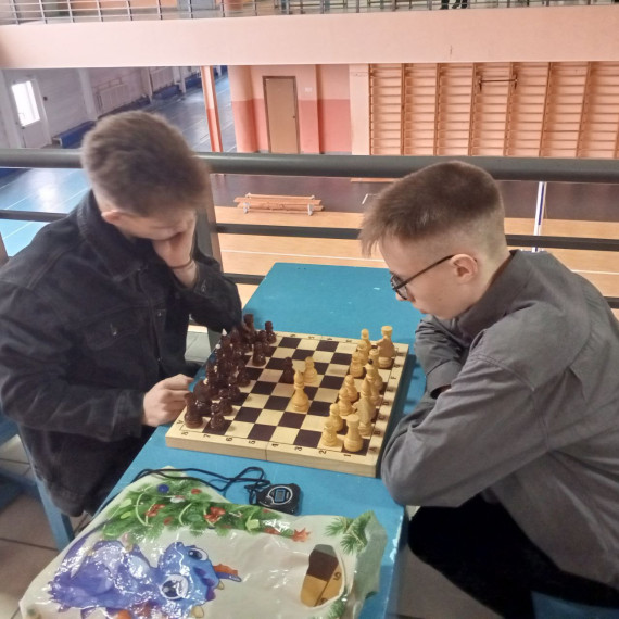 Районные соревнования по шашкам и шахматам.